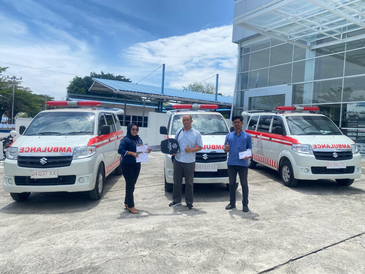 PT.KLS Adakan 4 Unit Mobil Ambulance Gratis untuk Warga di Banggai